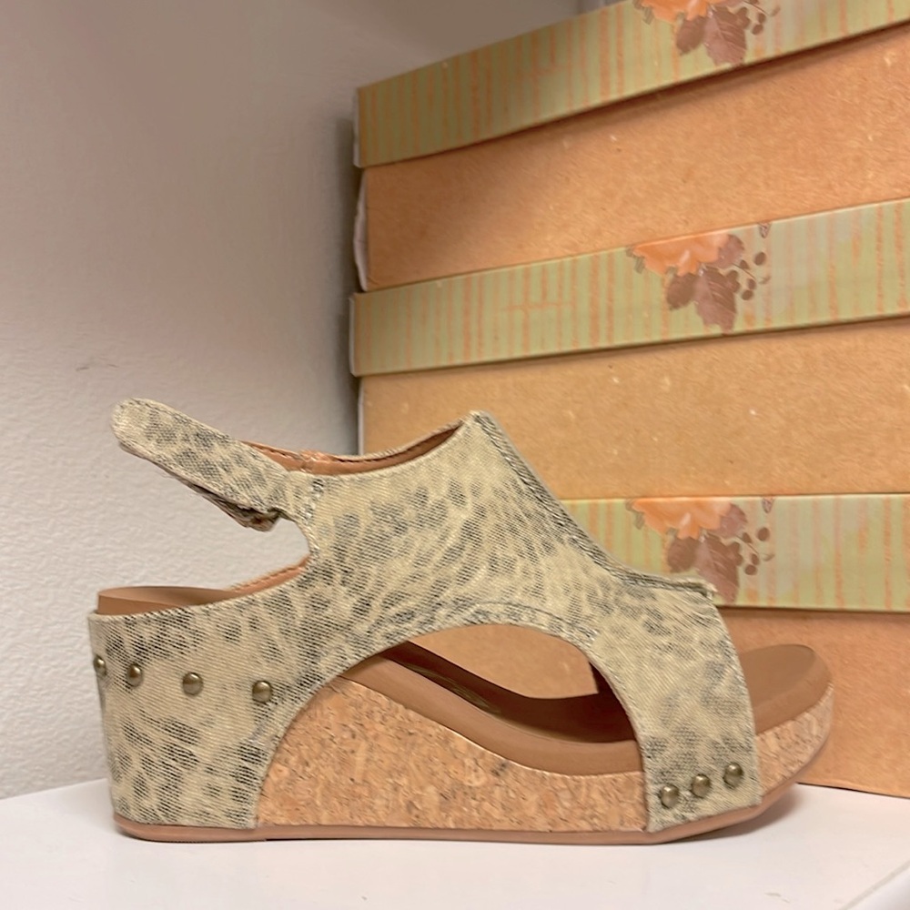 Very G comfort sole Paulie Tan